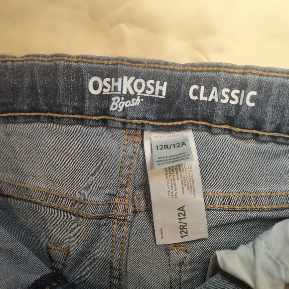 OshKosh B'gosh Kids Blue Jeans - Picture 2 of 2